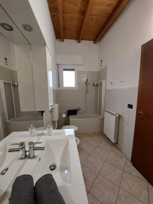 Smile Home! Graziosa Casa Con Parcheggio E Giardino Bovisio Masciago ภายนอก รูปภาพ