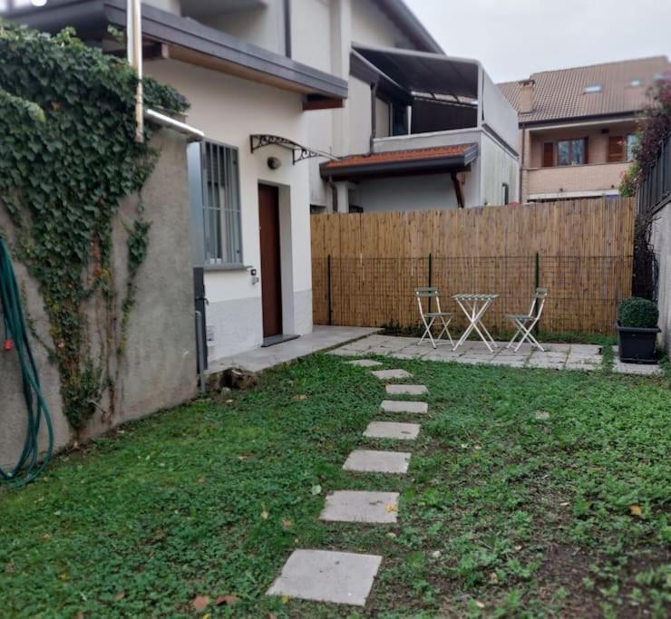 Smile Home! Graziosa Casa Con Parcheggio E Giardino Bovisio Masciago ภายนอก รูปภาพ